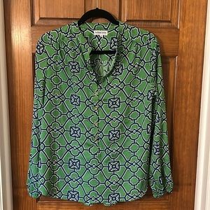 Buckhead Betties Green and Navy blouse